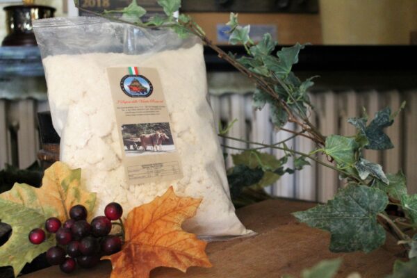 SACCHETTO DI FORMAGGIO VACCHE ROSSE GRATTUGIATO 500 grammi